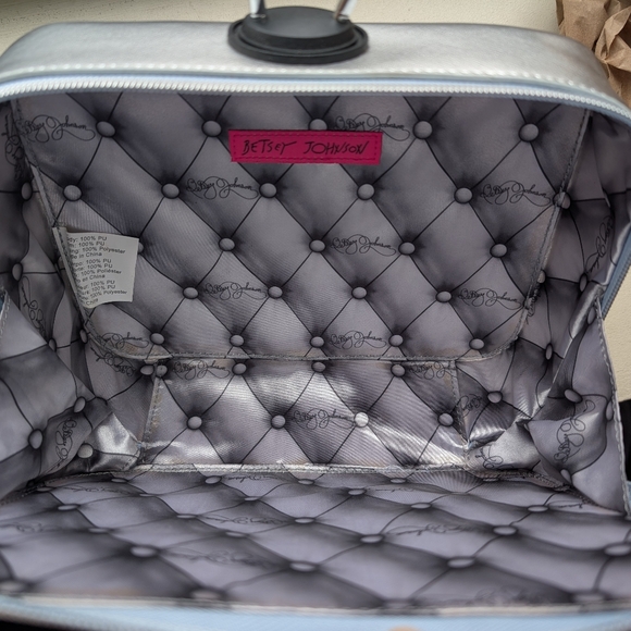 Betsey Johnson - Betsey Vision Crossbody - TV Bag - Picture 16 of 16